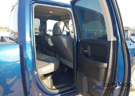 2020 Ram 1500 Classic Tradesman 4X4 6'4 Box z USA, uszkodzony, nr VIN 1C6RR7FG6LS122338